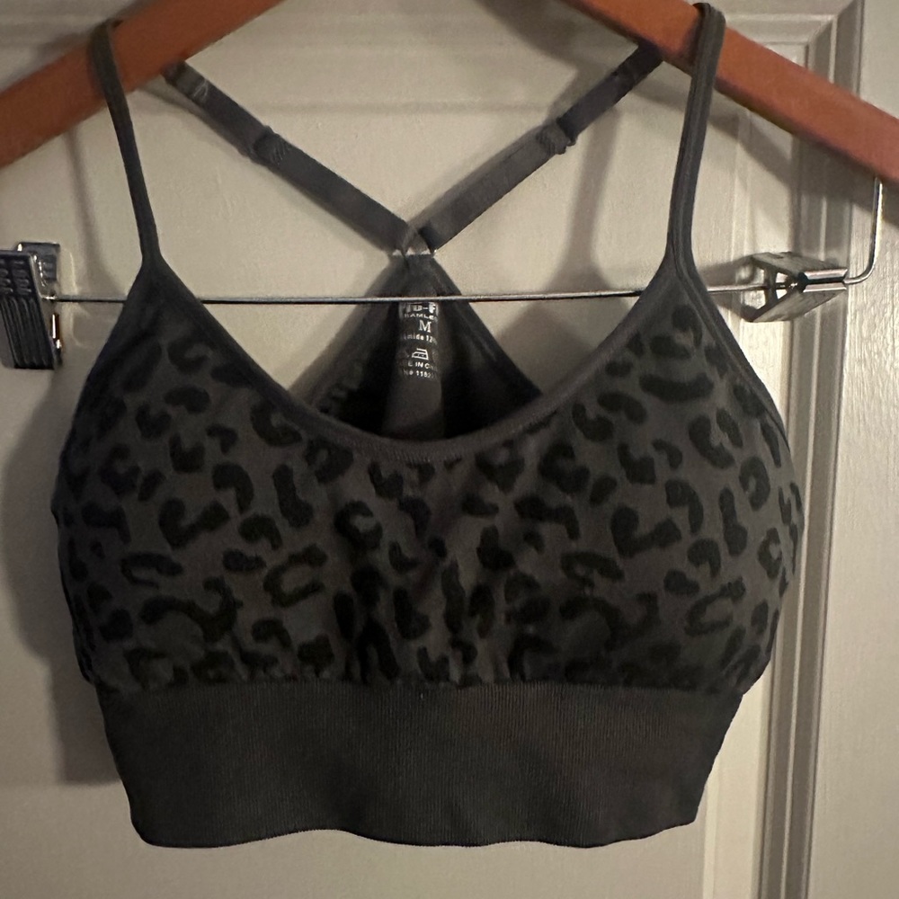 Pro fit sports bra gray animal print